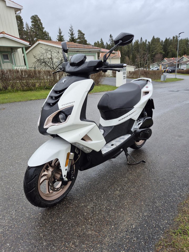 Moped Peugeot Speedfight 4