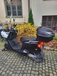 NIU NQi Sport/Lite Klass 2 moped 25km/h Körkortsfri