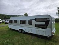 Knaus 750 UFK Barnkammarvagn, Mover