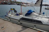 Segelbåt maxi 77 säljes, sjösatt och redo att segla.