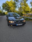 Volvo V40 T4, nyservad, nybesiktad, taklucka (ovanligt)