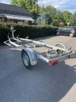 Båttrailer 80 km bromsad 1 300 kg med båt