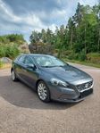Volvo V40 D2 Summum nybes