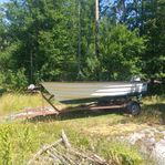 Båt med motor och Båttrailer 
