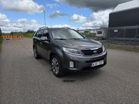 Kia Sorento 2.2 CRDi 4WD - Nybesiktigad, nyservad, 7 sits