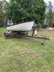 Båt med vagn 
