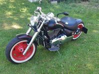 Suzuki Intruder 1500 "bobber"
