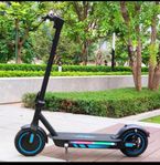 Helt ny Elscooter V10 PRO 600w 15Ah - 40km Räckvidd Appstyrd