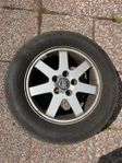 Goodyear 4 däck med fälg körda max 100 mil