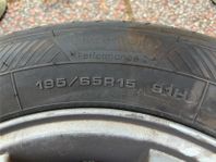 Goodyear 4 däck med fälg körda max 100 mil