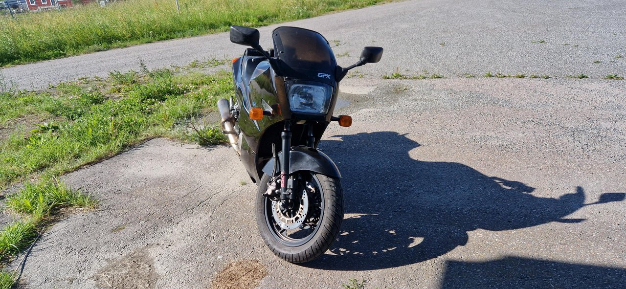 Kawasaki GPX600 (ZX 600C)