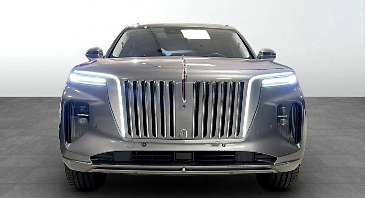 Hongqi E-HS9 premium 7-sits