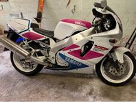 Yamaha YZF750R