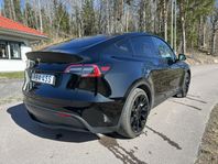 Tesla Model Y Standard Range RWD