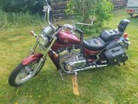 Suzuki Intruder 800 med 4100mil