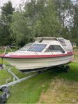 Skibsplast 550 HT – Stabil båt med stark motor, men trasigt 