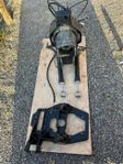 Mercruiser bravo sköld med powertrimcylindrar