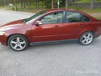 Volvo S40 1.6 D Kinetic besiktigad (G.d.s.) bil Euro 4