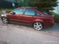 Volvo S40 1.6 D Kinetic besiktigad (G.d.s.) bil Euro 4