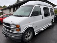 Chevrolet G1500 Van High top.