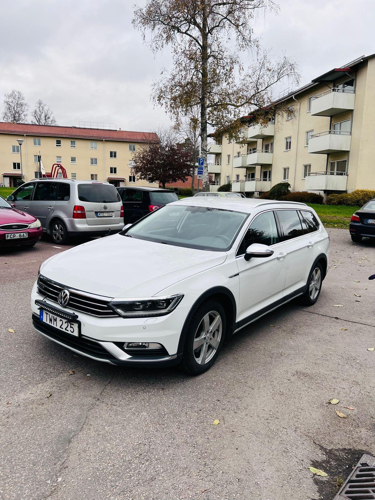 Volkswagen Passat Alltrack 2.0 TDI DPF SCR BMT 4Motion DSG Sekventiell, 190hk, 2016