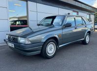 Alfa Romeo 75 2.0 T.Spark