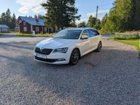 Skoda Superb Kombi 2.0 TDI 4x4 L&K D-Värm Navi Adptiv-Fart