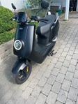 NIU Nqi Sport 45 km/h.