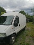 Peugeot Boxer Van 350 2.8 HDi skåpbil med dragkrok