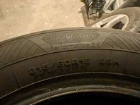 Uppsättning däck 215/60R16 99H