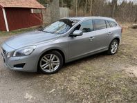 Volvo V60 D6 Plug-in Hybrid AWD Geartronic Summum Euro 5