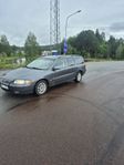 Volvo V70 2.4