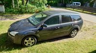 Ford Focus Kombi 1.8 Flexifuel Trend