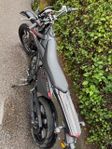 Moped Rieju MRT SUPERMOTARD BLOCK EDITION LOW.