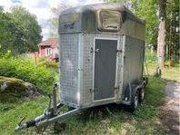 Hästkärra Henra Amazone  2003 Boogie 4.25m.