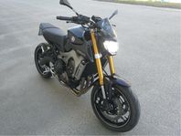 Yamaha mt09 acrapovic