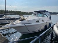 Cruisers 2470 Rouge "midcabin" -96 fa timmar