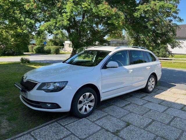 Škoda Superb Kombi 2.0 TDI 4x4 DSG Sekventiell, 170hk, 2014