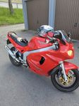 Triumph Sprint ST 955i -2000-Grymt ljud bvsa