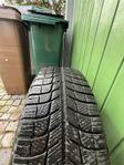 Kompletta Michelin vinterdäck 215/60R16