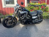 Yamaha V Max 1200 Blackline Edition 