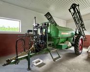 Moteska spruta  12 till 16 meter  2000 liter