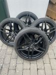 Svarta 19” Alufälg till Audi A4 - Pirelli P-ZERO däck