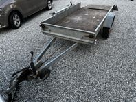 Robust släp ÅTM 7512 bromsad 750 KG med lastramp