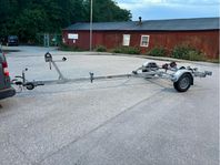 Trailer 80 km/h 1300kg