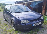 Säljes Fin A-traktor Golf 1.6 fsi 2003.