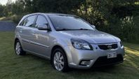 Kia Rio 1.4 Euro 4  -  Lågmil, Nybesiktigad, Ny kamrem