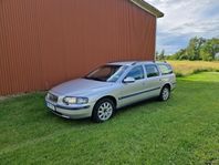 Volvo V70 2.4