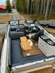 Uttern D70 2020 Premium edition i nyskick, endast 82 timmar