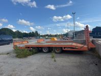 Predator 27 tn maskinsläp